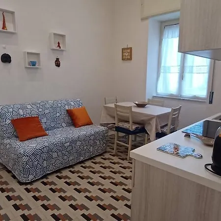 Nel Centro Di - Clorinda House